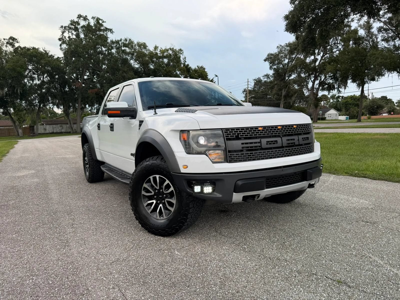 Used 2013 Ford F150 Raptor w/ Luxury Equipment Group AWD/4WD image 3