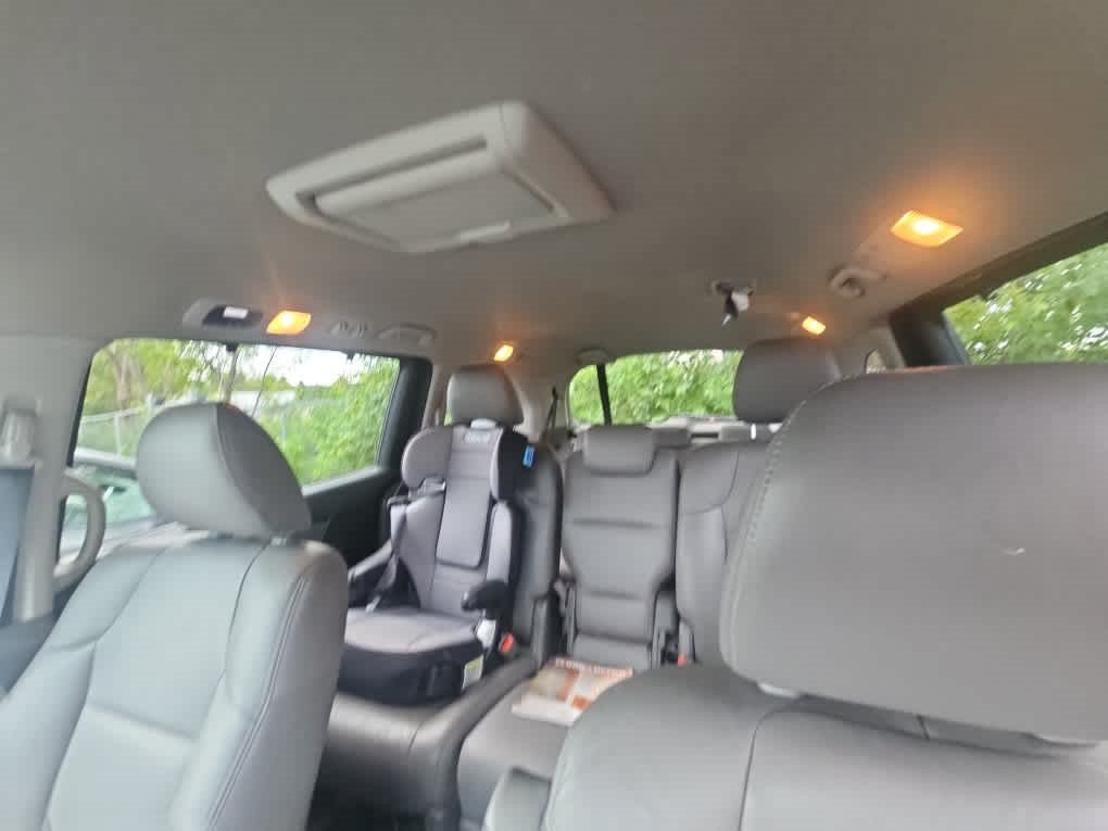 Used 2016 Honda Odyssey SE image 7