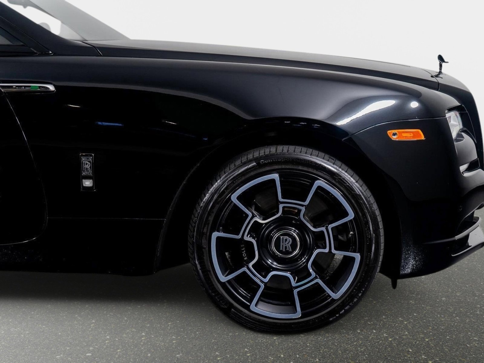 Used 2019 Rolls-Royce Wraith image 17