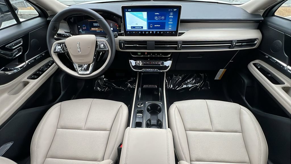 New 2025 Lincoln Corsair Premiere w/ Equipment Group 101A image 7