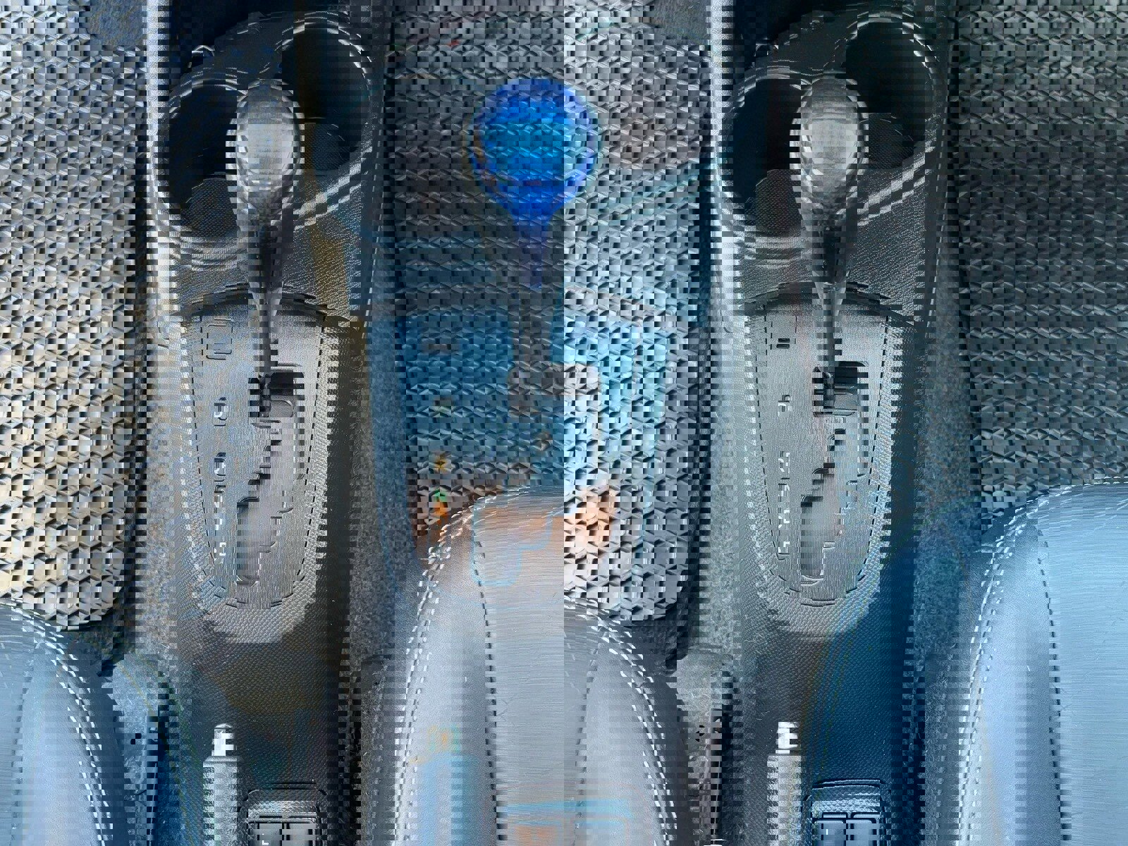 Used 2015 Toyota Prius C image 27