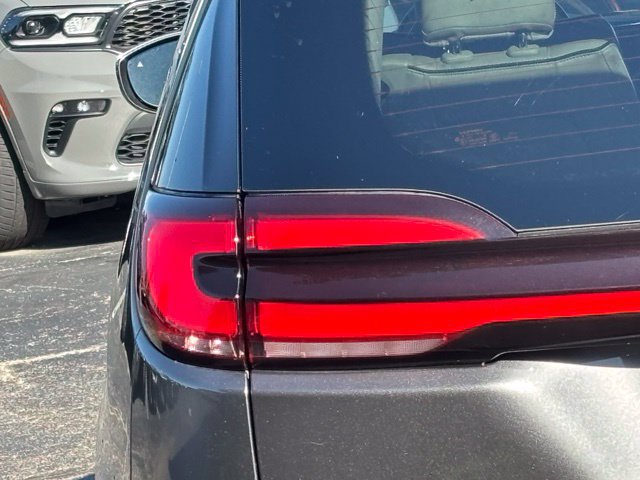 Used 2021 Chrysler Pacifica Limited w/ Premium & Safety Sphere Group AWD/4WD image 10