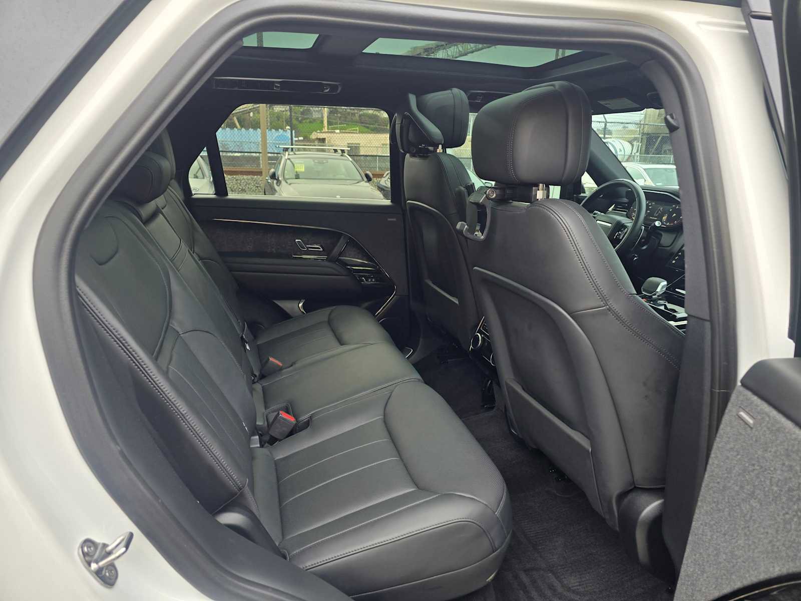 Used 2024 Land Rover Range Rover Sport Dynamic SE image 13