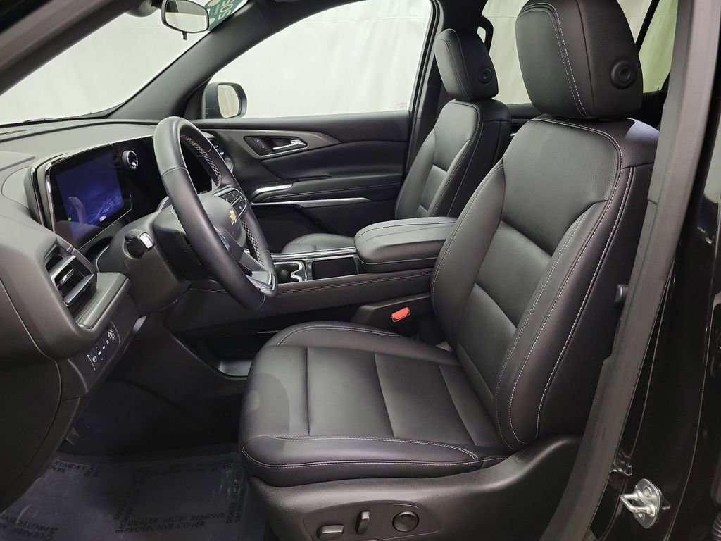 Certified 2025 Chevrolet Traverse LT image 8