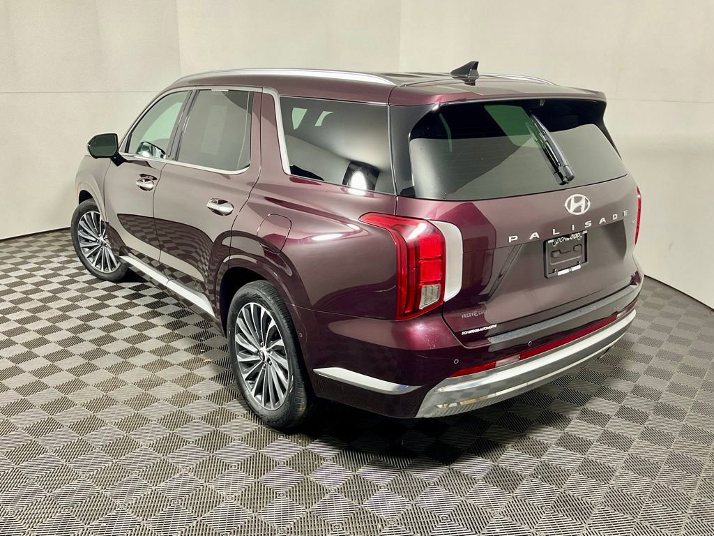 Used 2024 Hyundai Palisade Calligraphy image 12