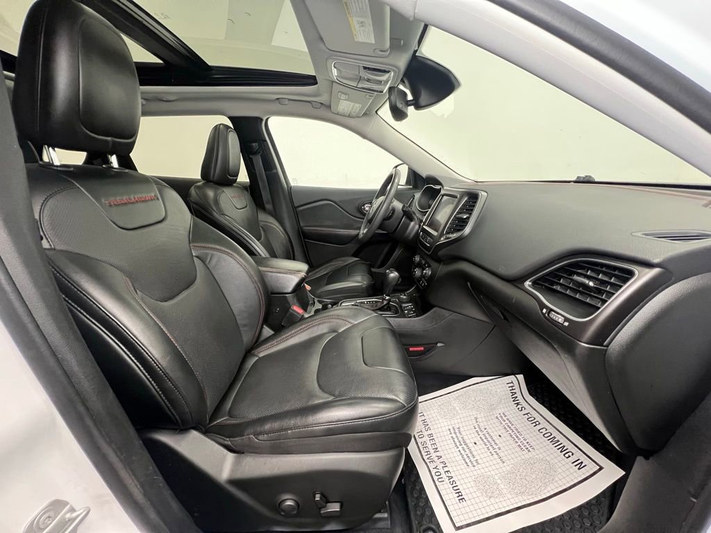 Used 2022 Jeep Cherokee Trailhawk w/ Sun, Sound & Nav Group image 9