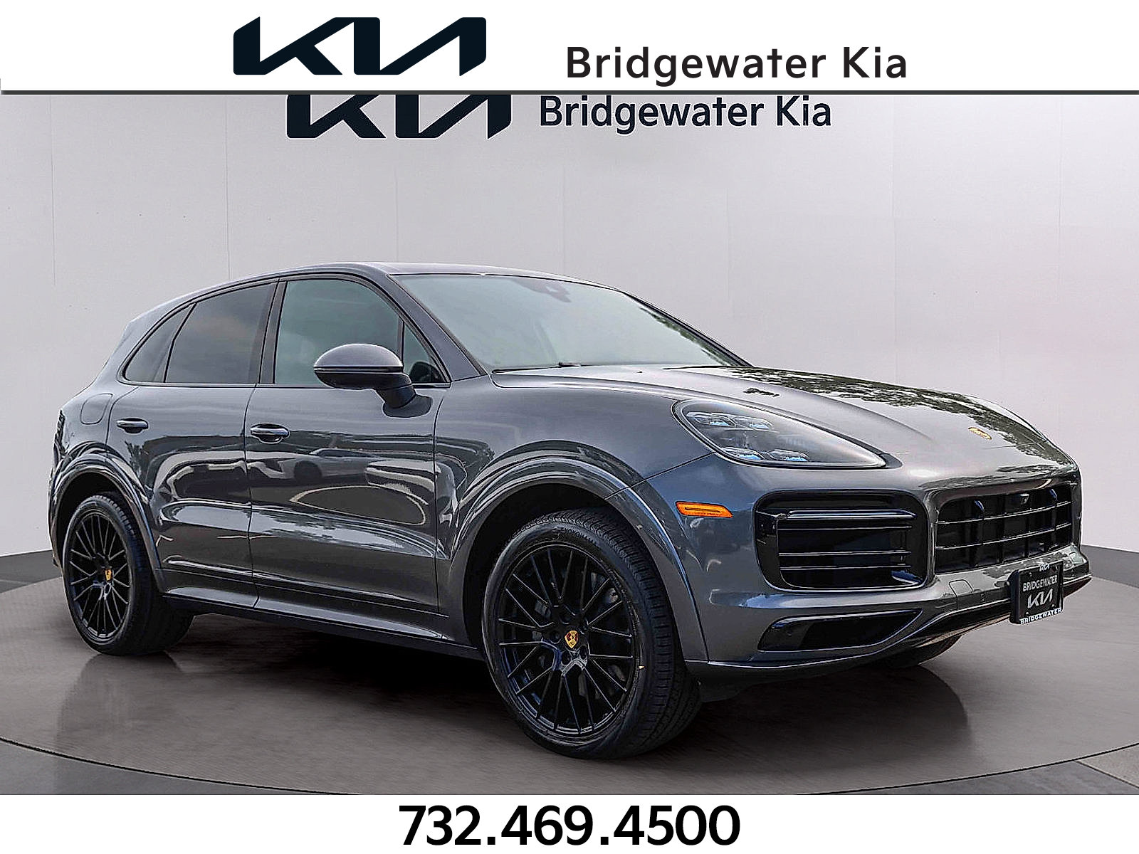 Used 2022 Porsche Cayenne S AWD/4WD image 1