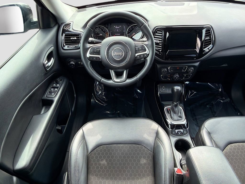 Used 2021 Jeep Compass Latitude image 16