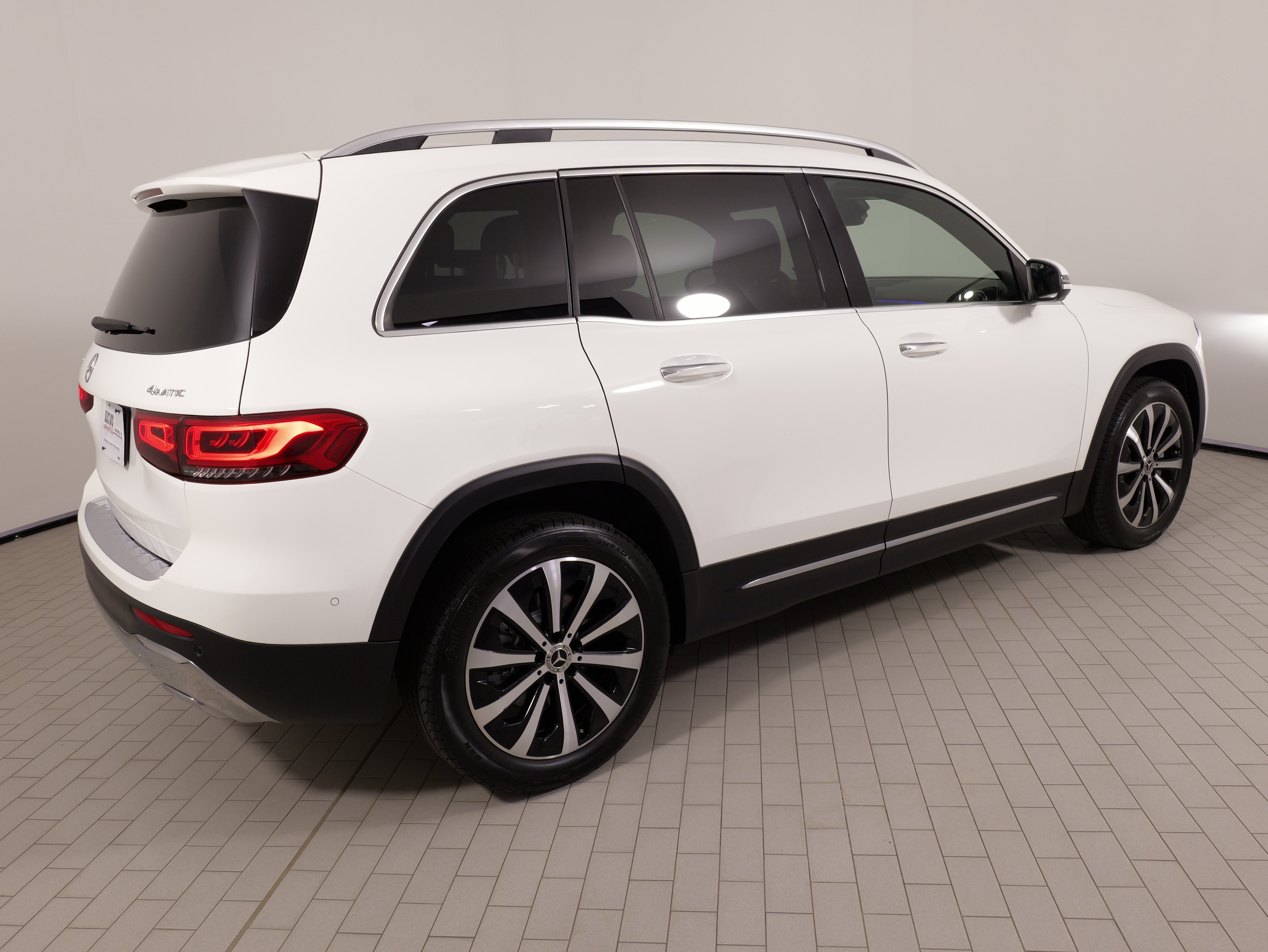 Used 2022 Mercedes-Benz GLB 250 4MATIC image 10
