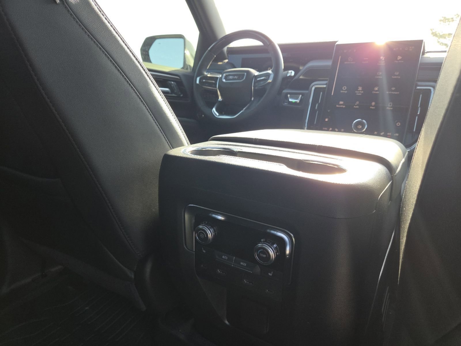 New 2026 GMC Yukon Elevation image 30