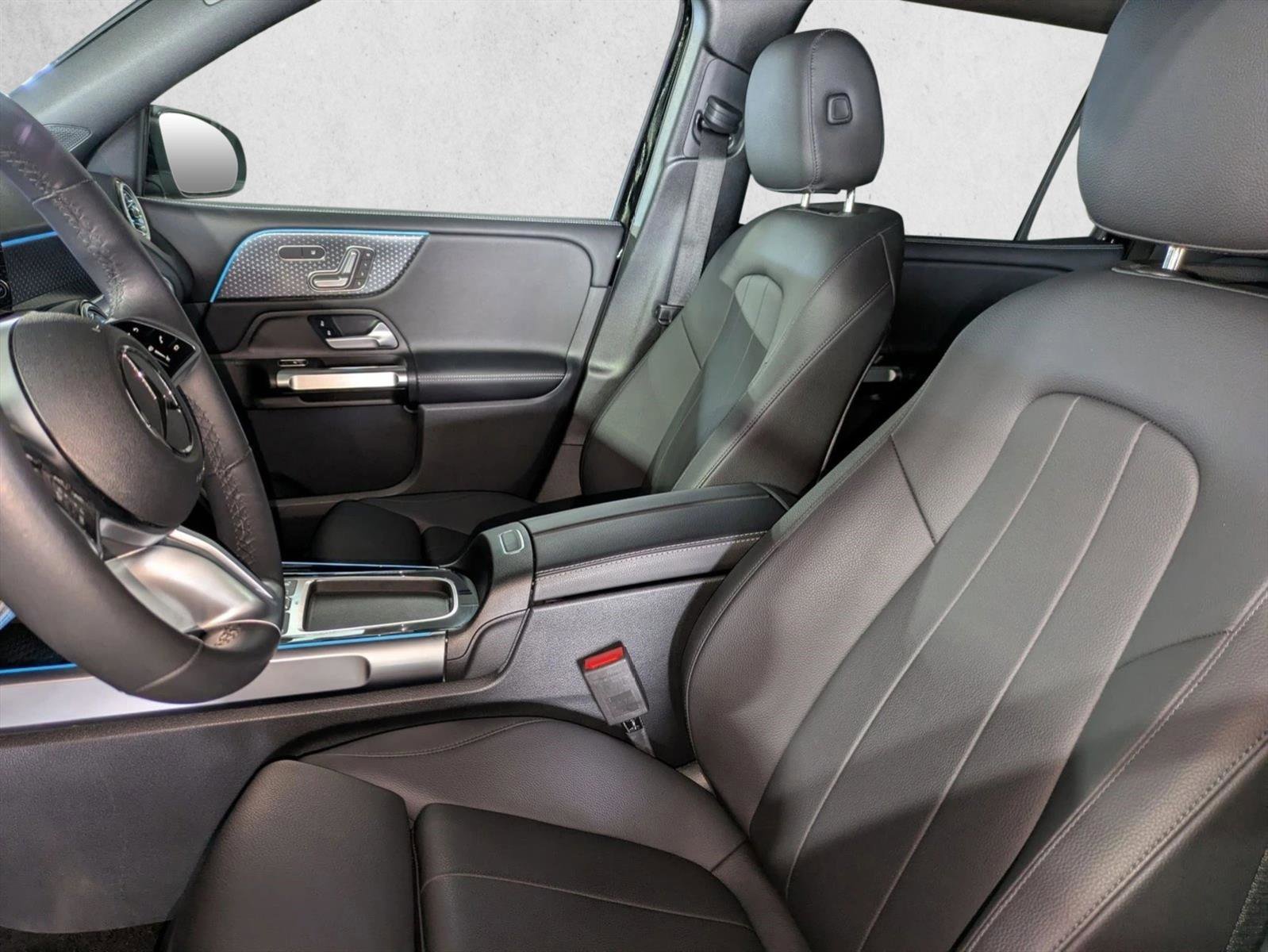Certified 2025 Mercedes-Benz GLB 250 image 16