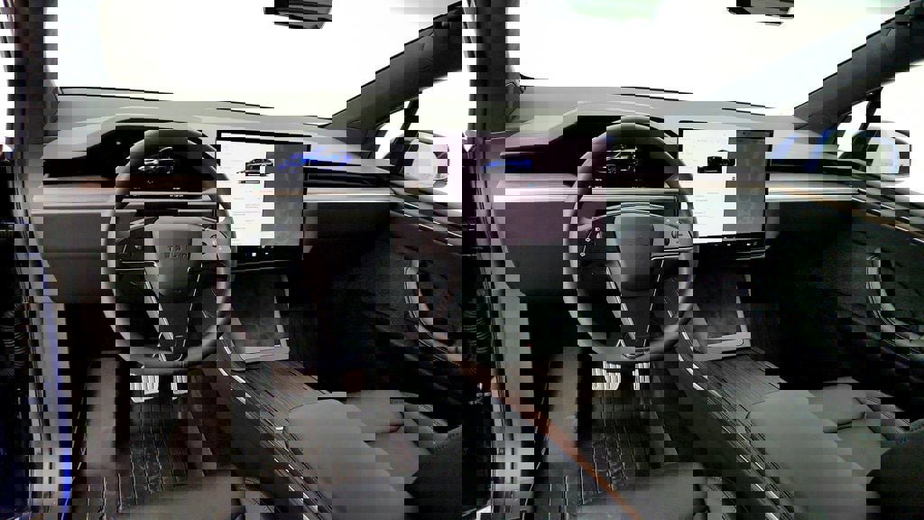 Used 2024 Tesla Model X image 12