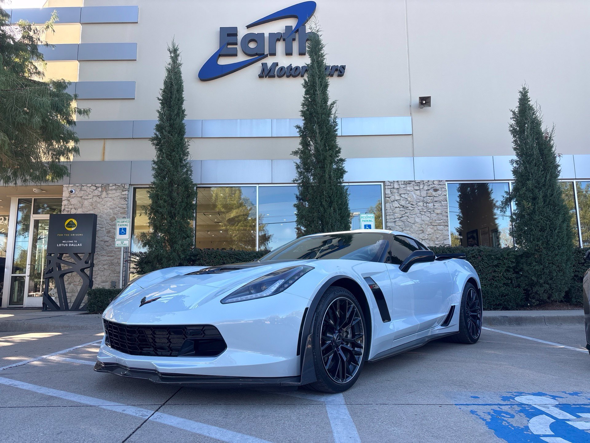 Used 2019 Chevrolet Corvette Z06 RWD image 1
