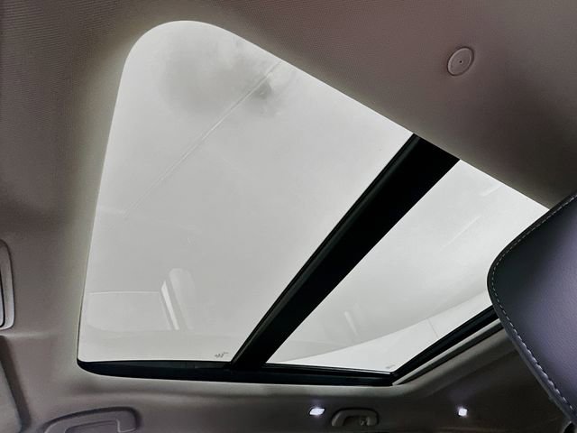 Used 2025 Honda Pilot Touring image 27