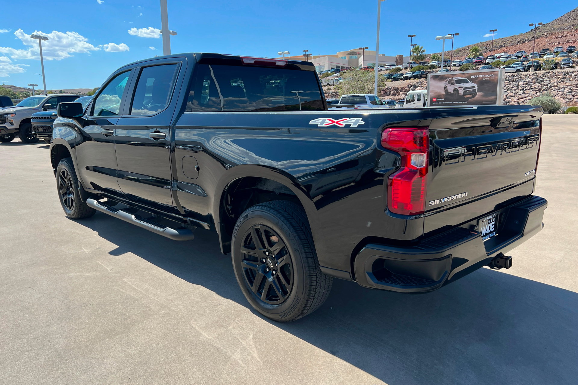Used 2022 Chevrolet Silverado 1500 Custom AWD/4WD image 3