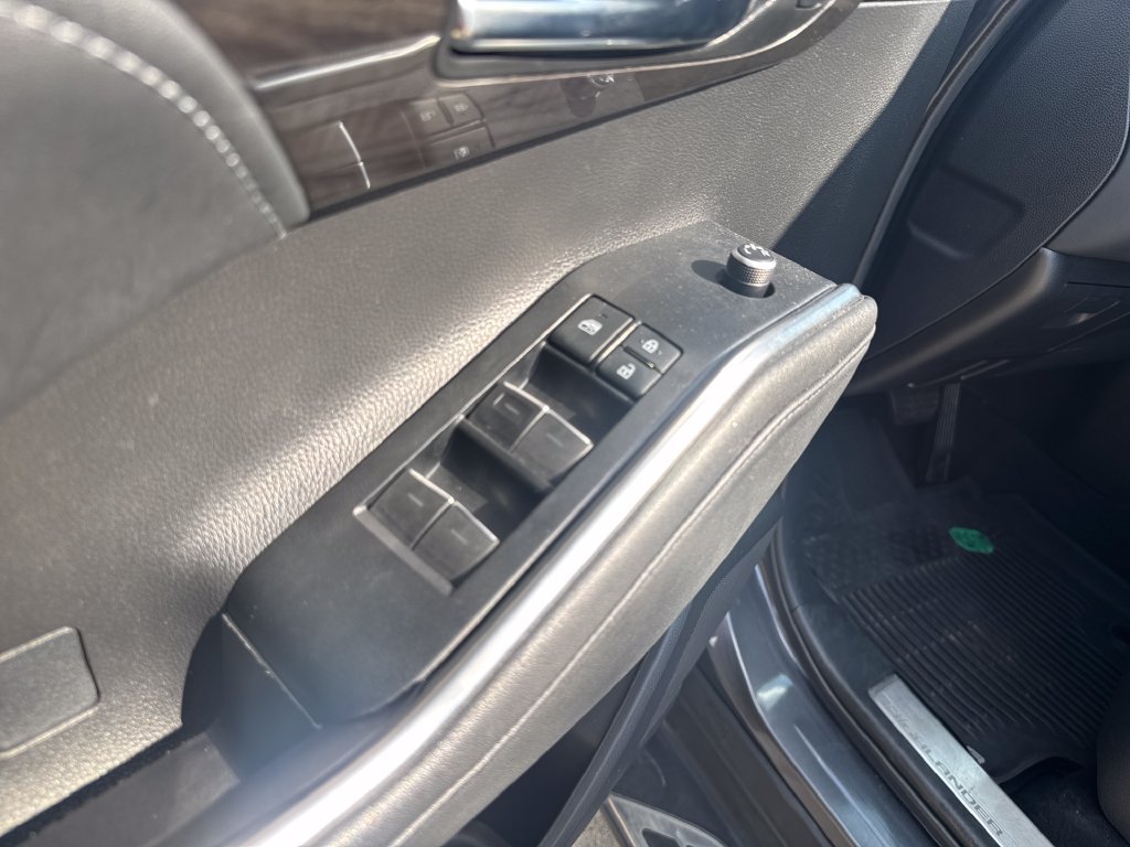 Certified 2021 Toyota Highlander Platinum AWD/4WD image 13