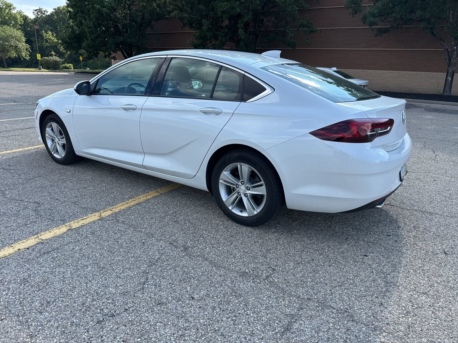 Used 2019 Buick Regal Preferred w/ Sights and Sounds Package FWD image 23