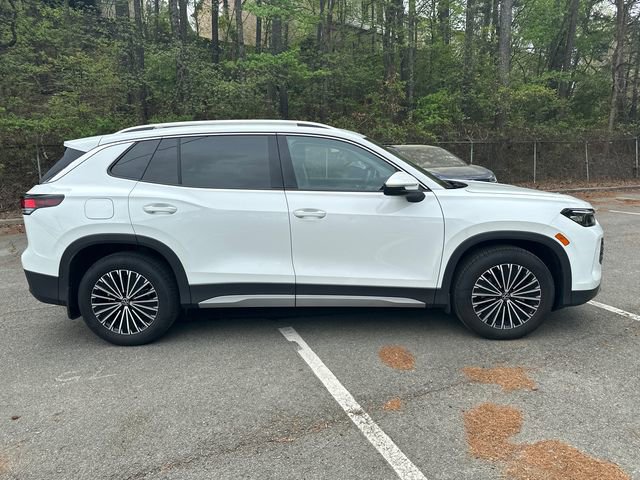 Certified 2025 Volkswagen Tiguan S image 4