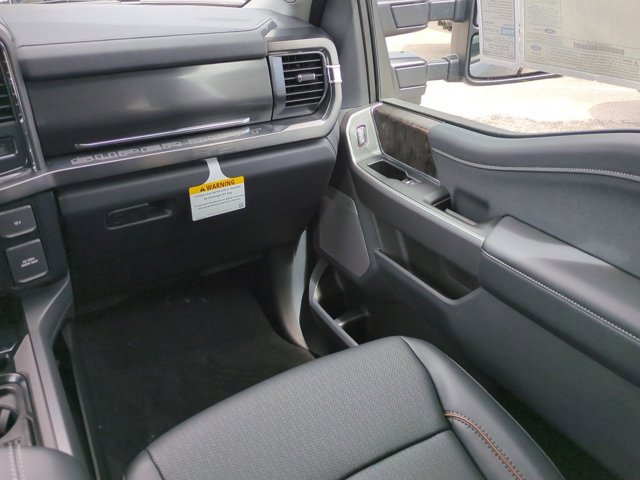 New 2026 Ford F250 Lariat w/ Black Appearance Package image 17