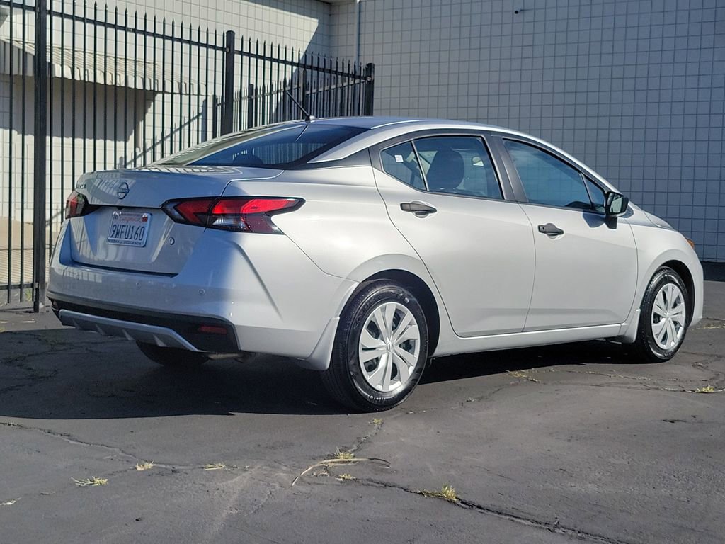 Used 2025 Nissan Versa S w/ Trunk Package image 30