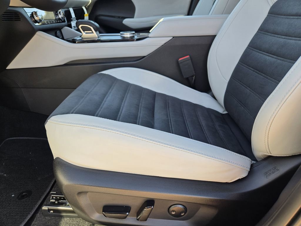 New 2026 Mitsubishi Outlander SE image 19