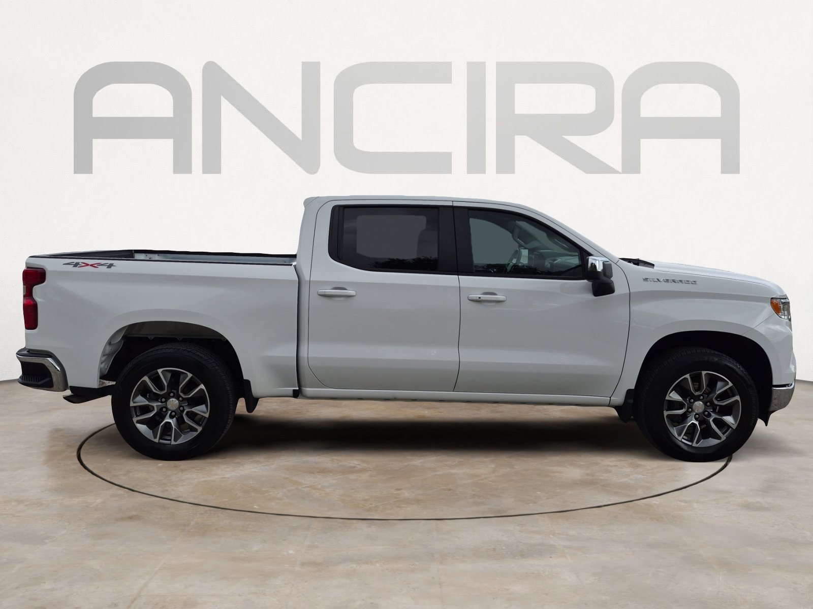 Used 2024 Chevrolet Silverado 1500 LT image 11