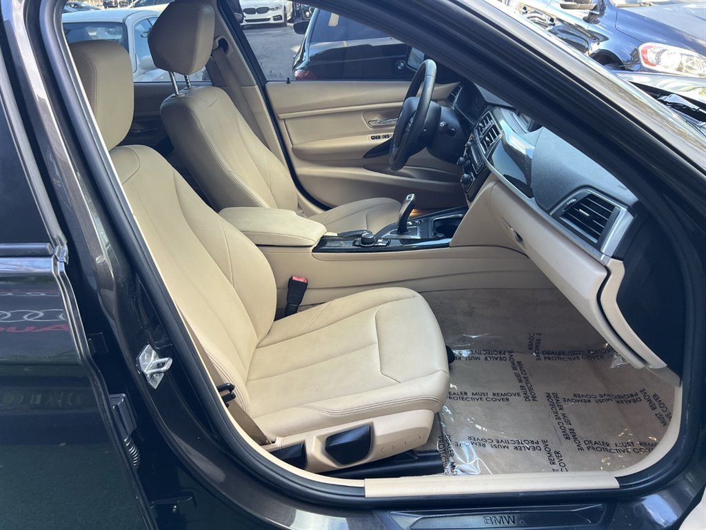 Used 2016 BMW 320i Sedan image 15