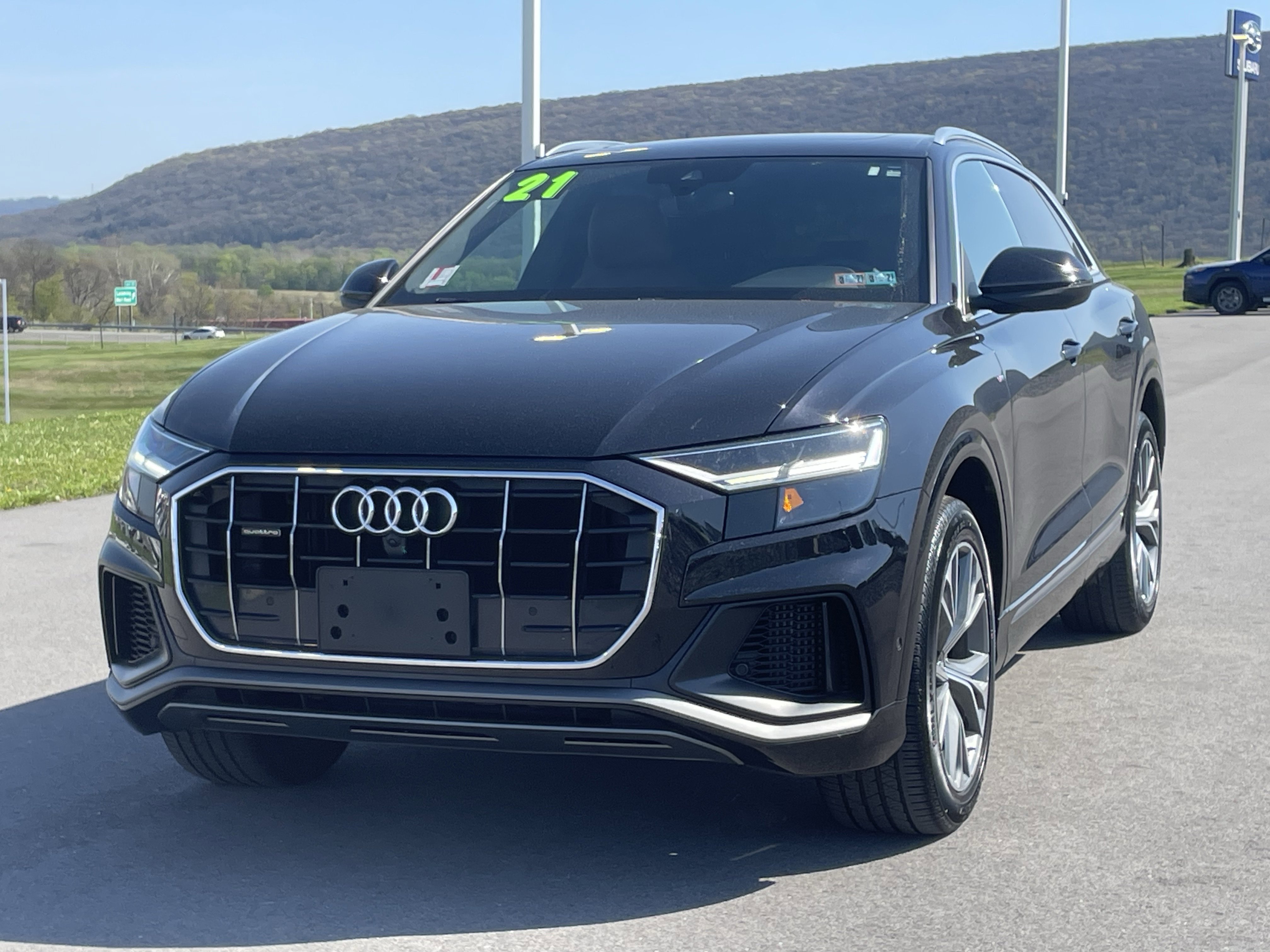 Used 2021 Audi Q8 Premium Plus w/ Premium Plus Package AWD/4WD image 8