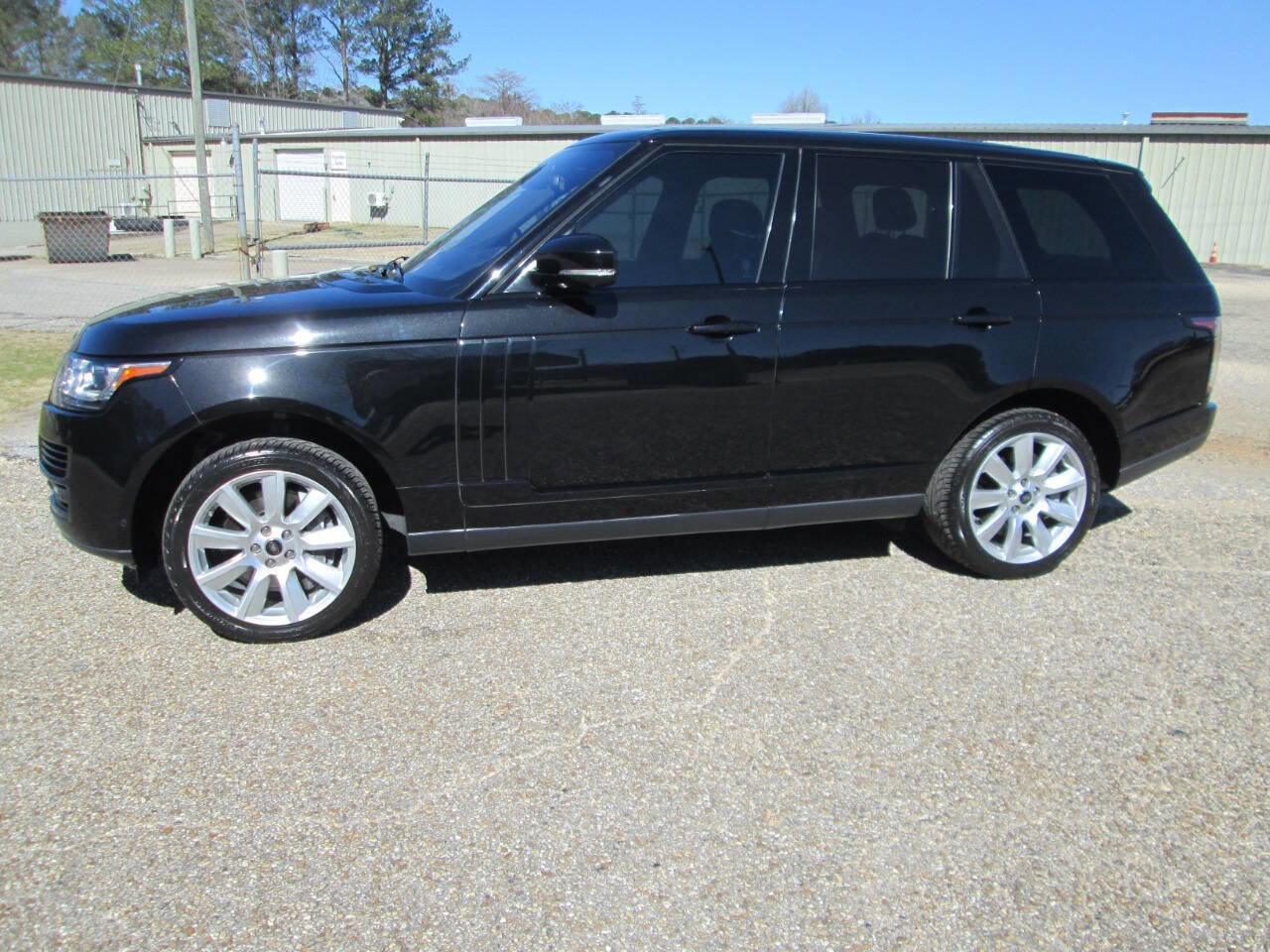 Used 2014 Land Rover Range Rover Supercharged image 5