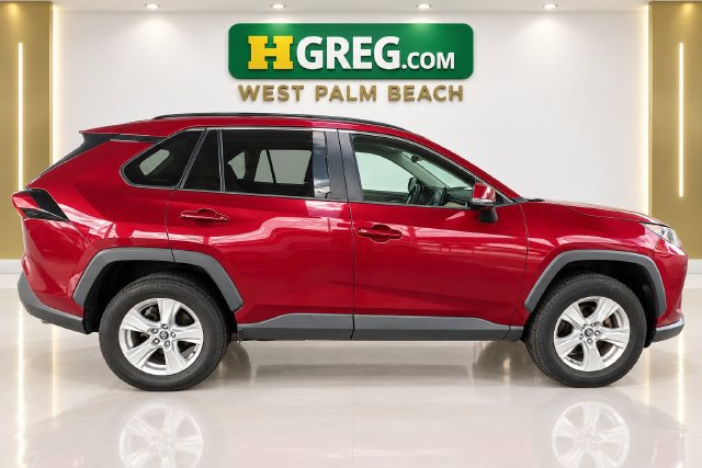 Used 2020 Toyota RAV4 XLE FWD image 8