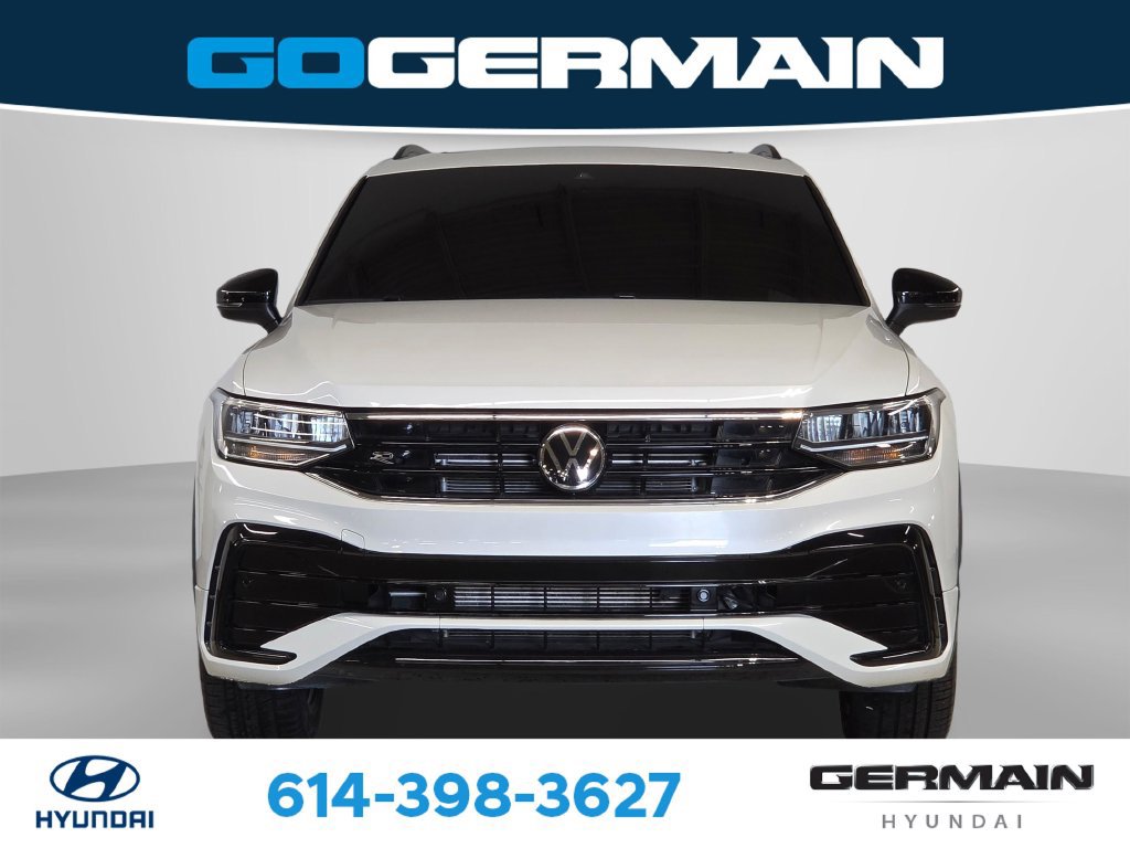 Used 2024 Volkswagen Tiguan SE R-Line AWD/4WD image 2
