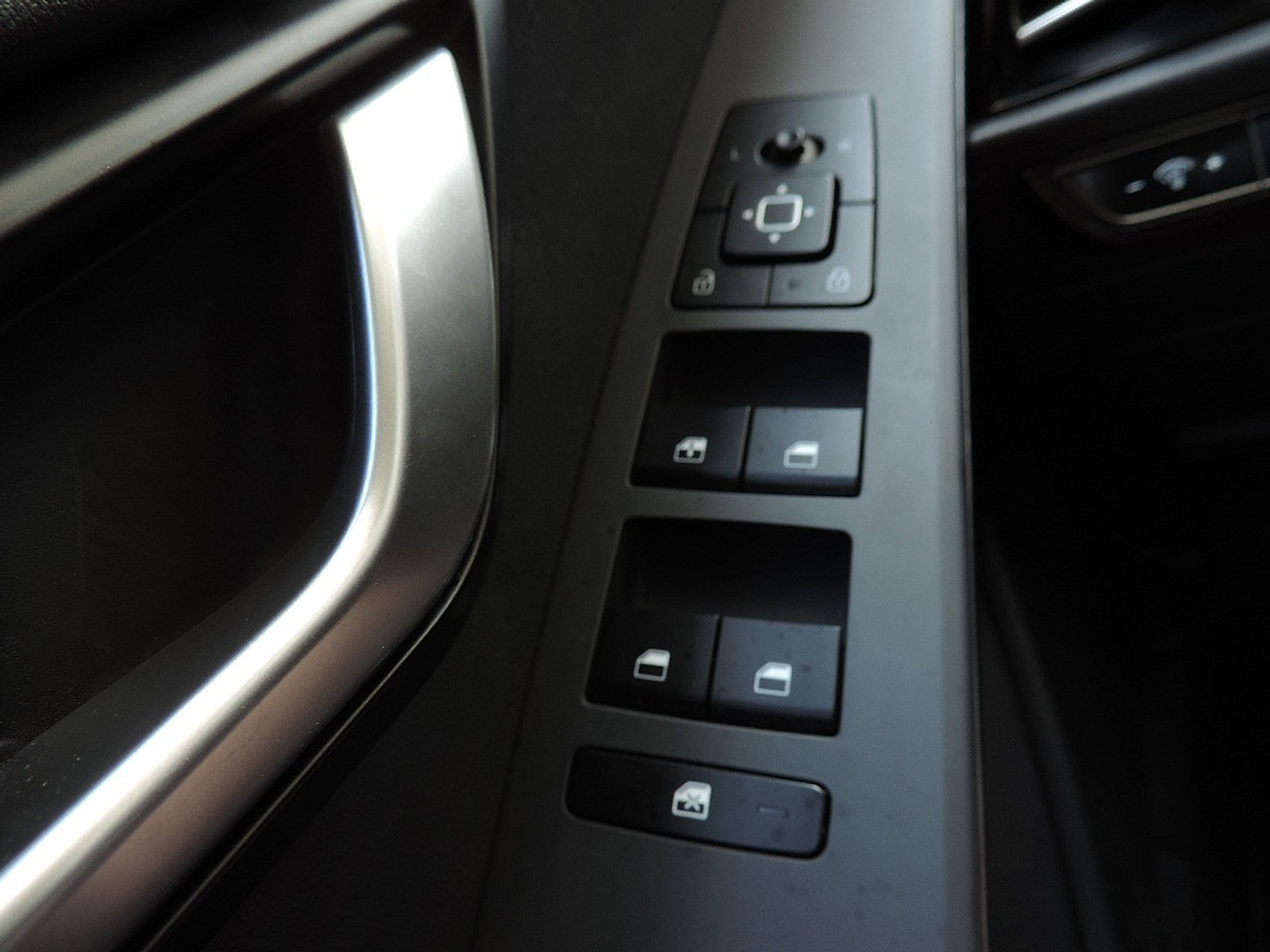Used 2024 Kia Niro LX FWD image 22
