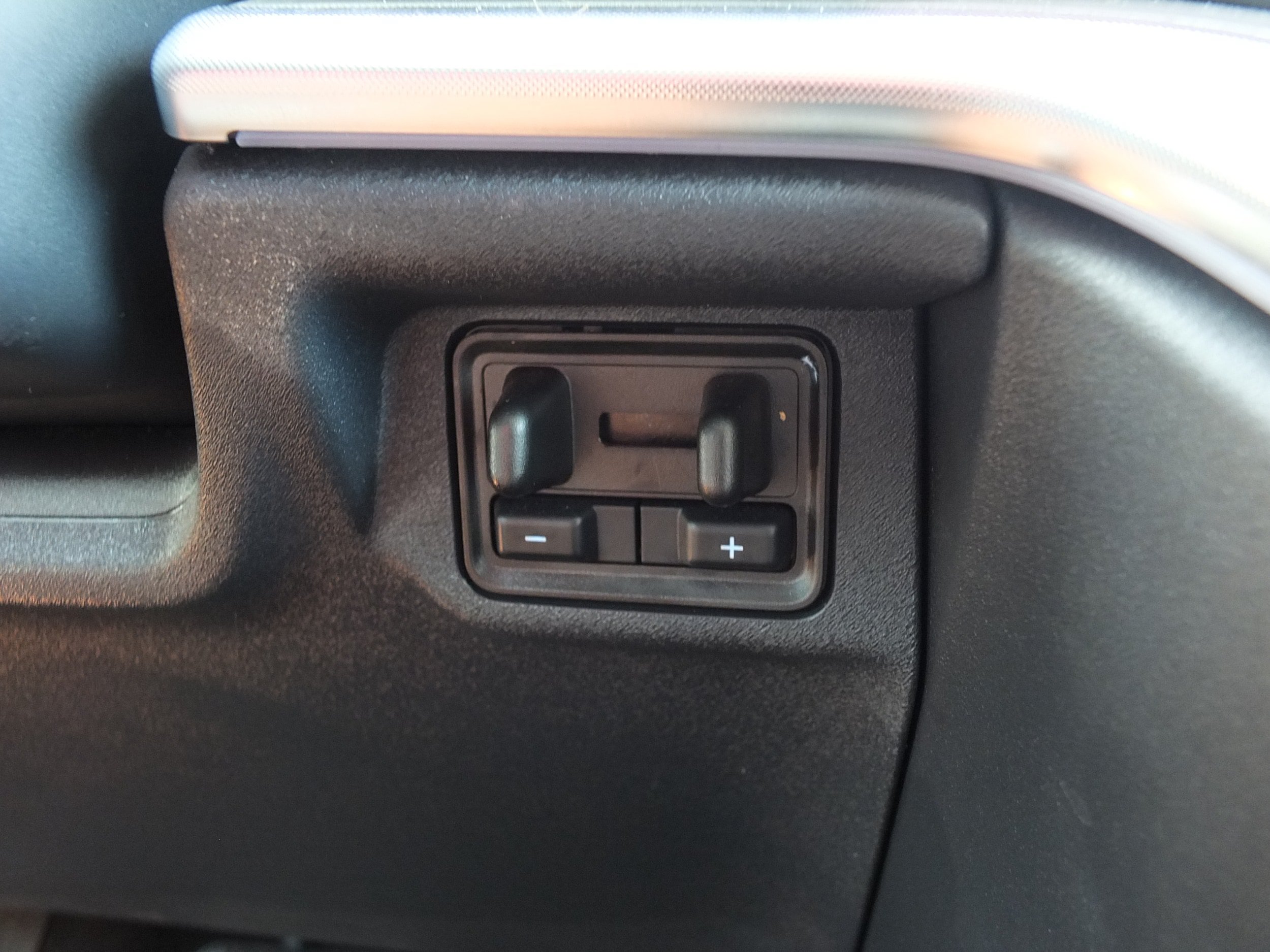 Used 2025 Ford Expedition Platinum w/ Driver's Package AWD/4WD image 27