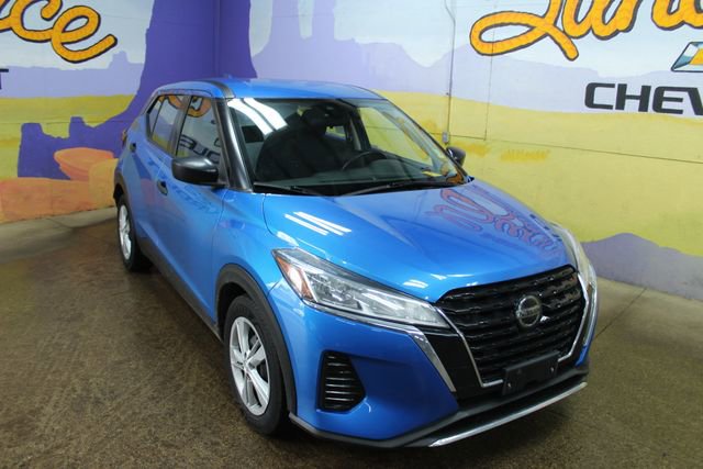 Used 2021 Nissan Kicks S FWD image 2