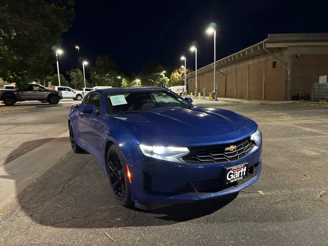 Used 2020 Chevrolet Camaro LT RWD image 4