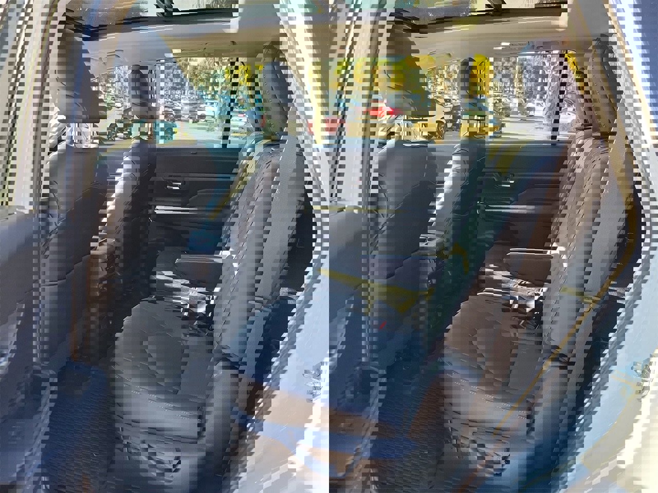 Used 2024 Toyota Grand Highlander Limited image 10