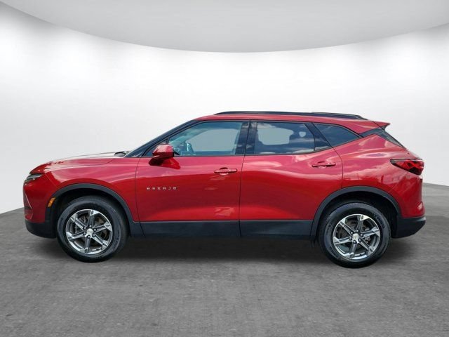 Used 2024 Chevrolet Blazer LT w/ Convenience Package FWD image 2