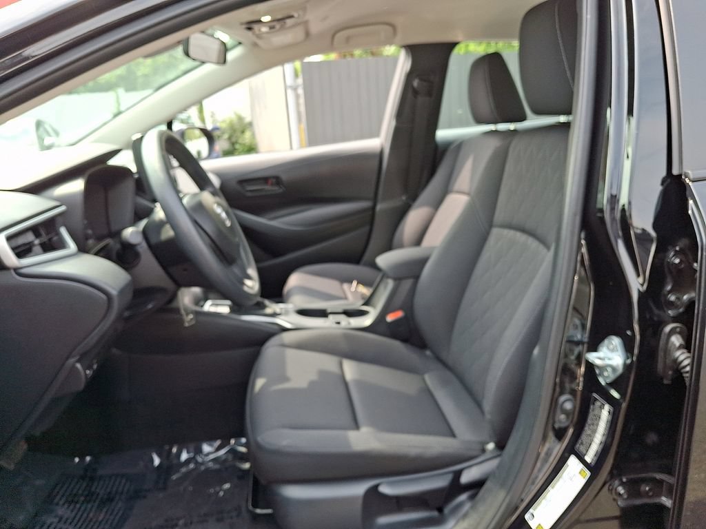 Certified 2025 Toyota Corolla LE FWD image 14
