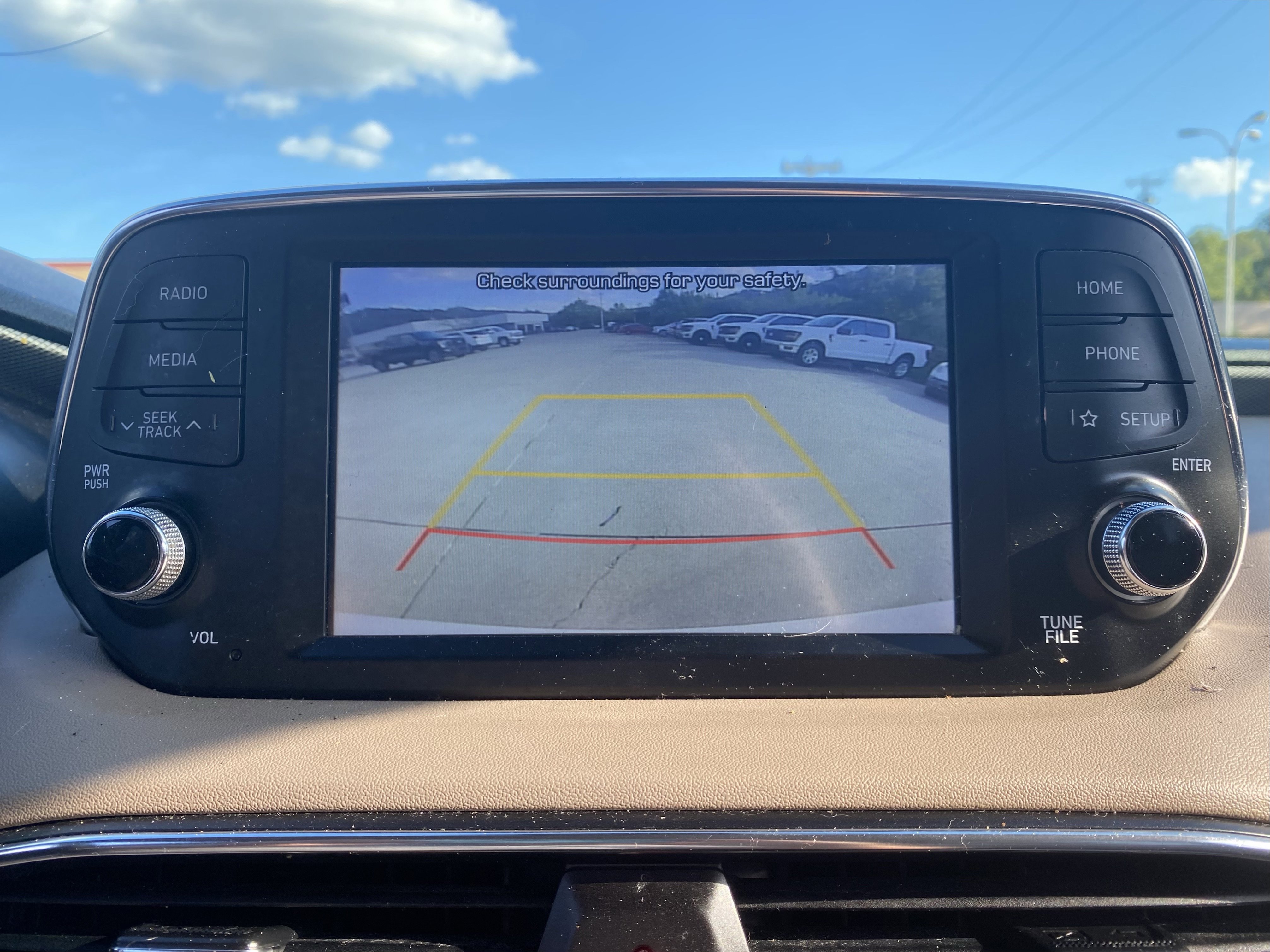 Used 2020 Hyundai Santa Fe SE image 13