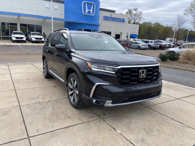 Used 2025 Honda Pilot Elite image 2