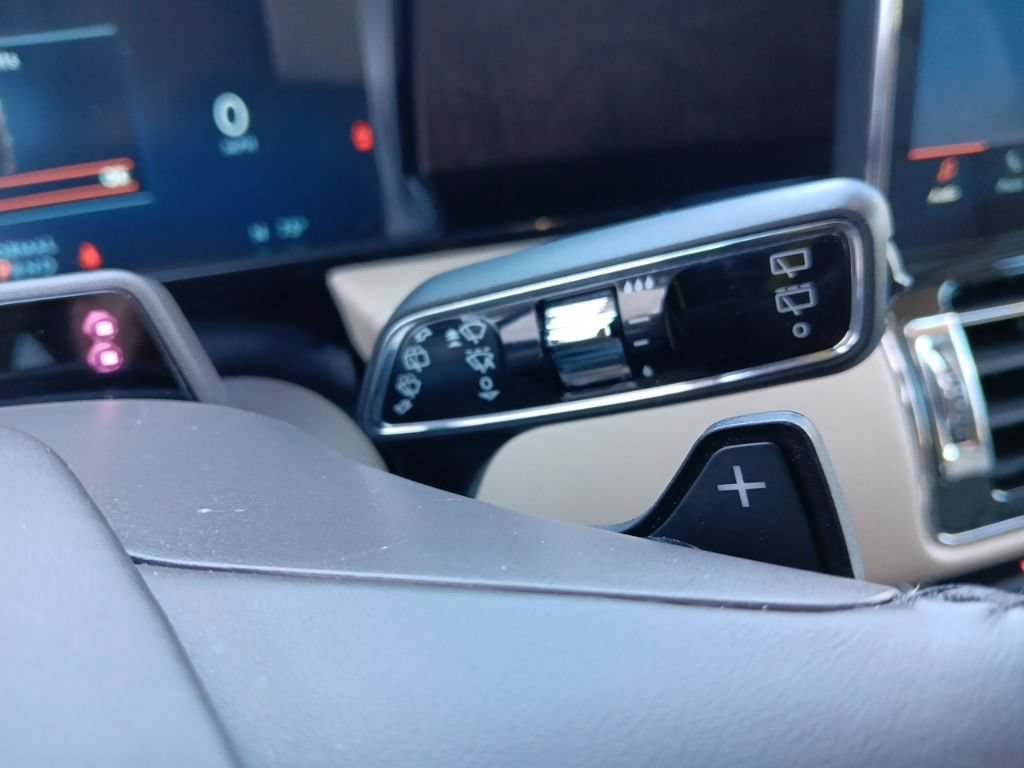Used 2023 Lincoln Navigator L Reserve AWD/4WD image 16