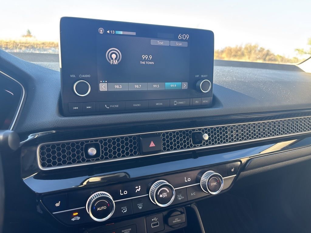 Used 2024 Honda Civic EX-L image 21