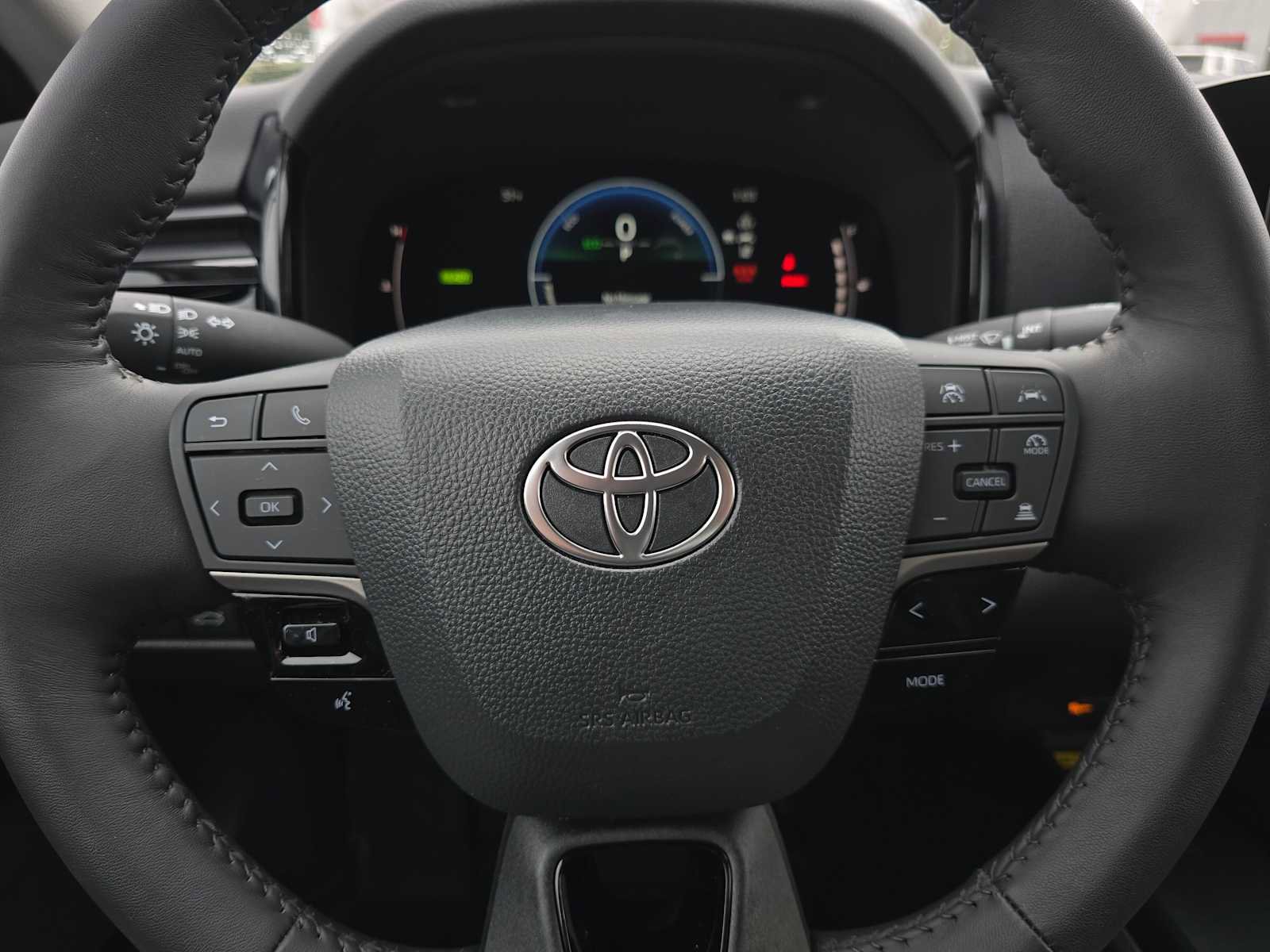 Used 2025 Toyota Camry LE image 25