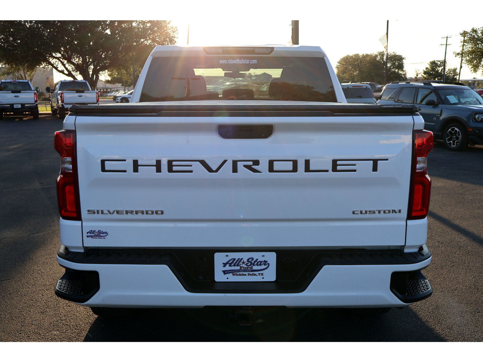 Used 2020 Chevrolet Silverado 1500 Custom w/ Custom Value Package RWD image 10