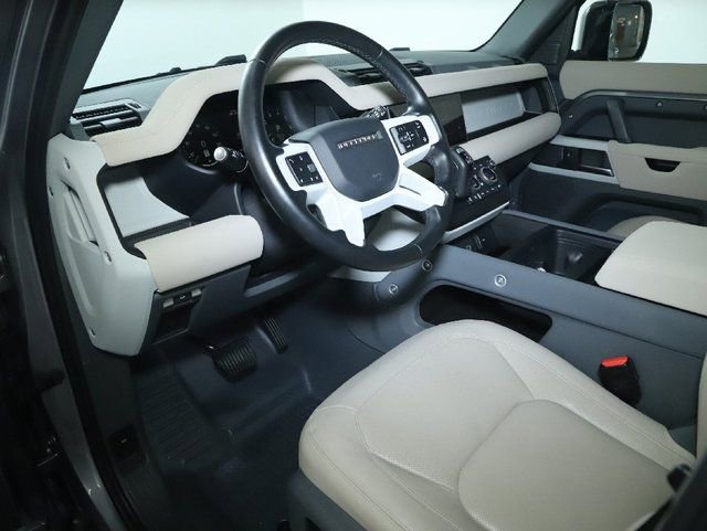 Used 2023 Land Rover Defender 110 SE image 16