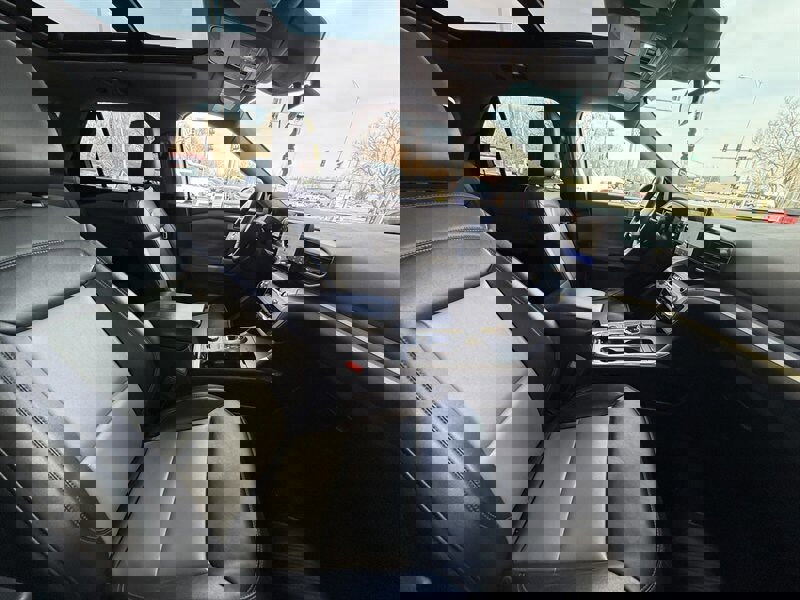 Used 2024 Ford Explorer XLT w/ Equipment Group 202A image 17