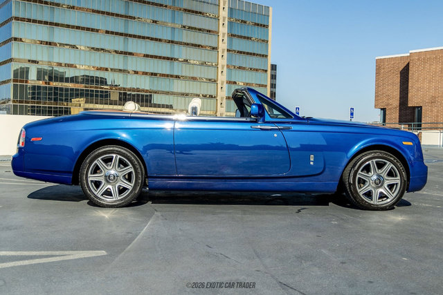 Used 2010 Rolls-Royce Phantom Drophead Coupe RWD image 9