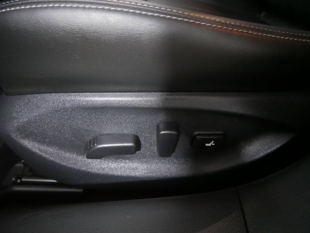Used 2023 INFINITI Q50 Luxe AWD/4WD image 18