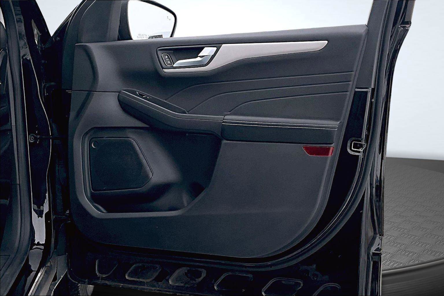 Used 2022 Ford Escape SEL w/ Technology Package image 24