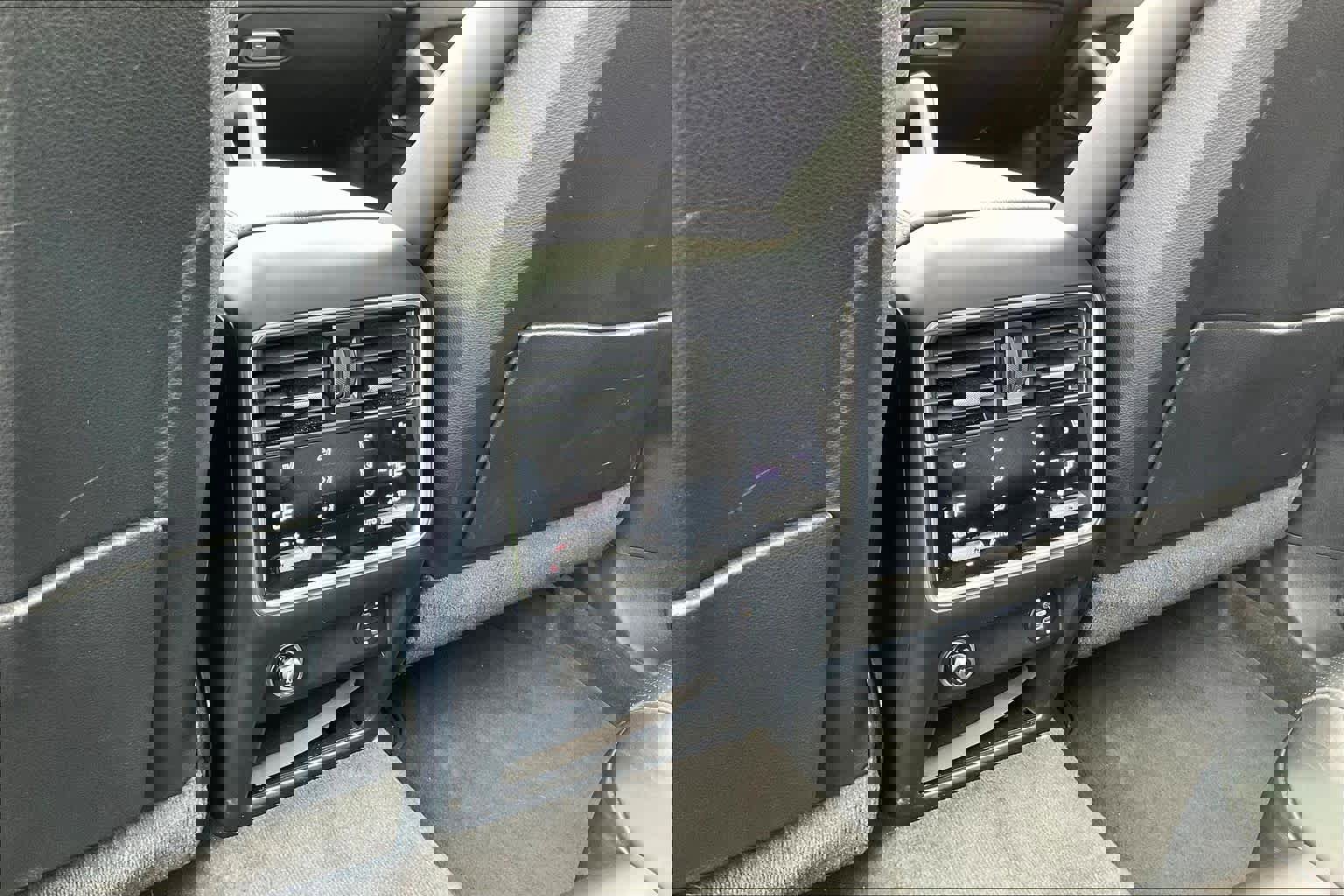 Used 2023 Porsche Cayenne Coupe image 33